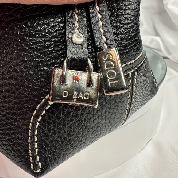 TOD'S BLACK LEATHER ICONIC PRINCESS DIANA SHOULDER BAG LIKE NEW ~EUC - Picture 9 of 17